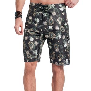 Bermuda de Tecido Floral Masculina Adulto Fico